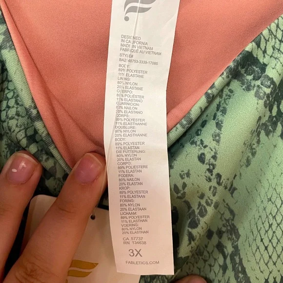 NWT Fabletics Green Snakeskin Print Sports Bra, sz 3X - Picture 4 of 5